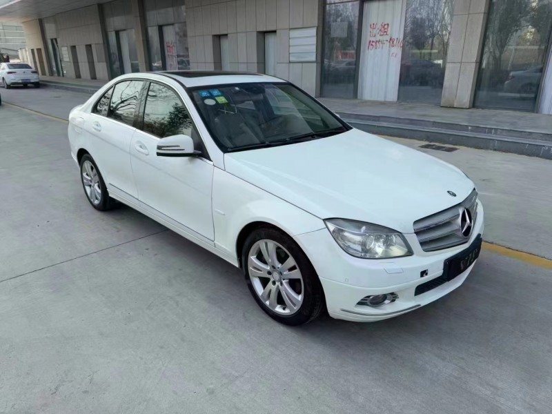 济宁11年奔驰C2