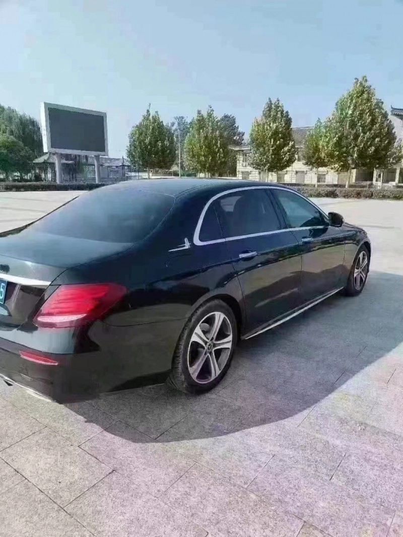 菏泽17年奔驰E8