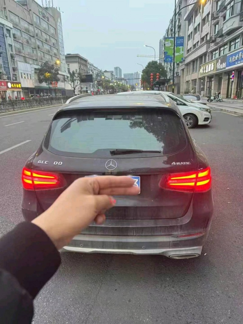 徐州16年奔驰GLC9