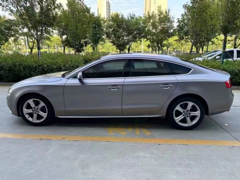 济宁15年奥迪A58