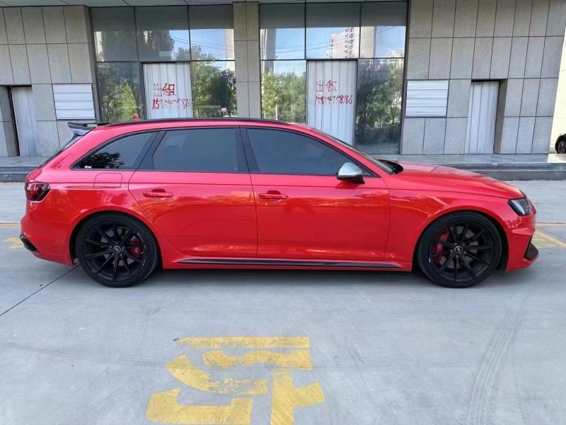 济宁19年奥迪RS47