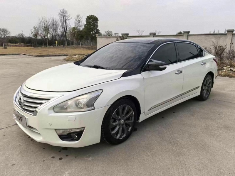潛江14年日產天籟2