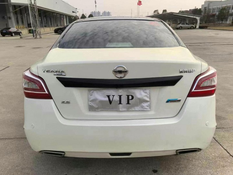 潛江14年日產天籟6