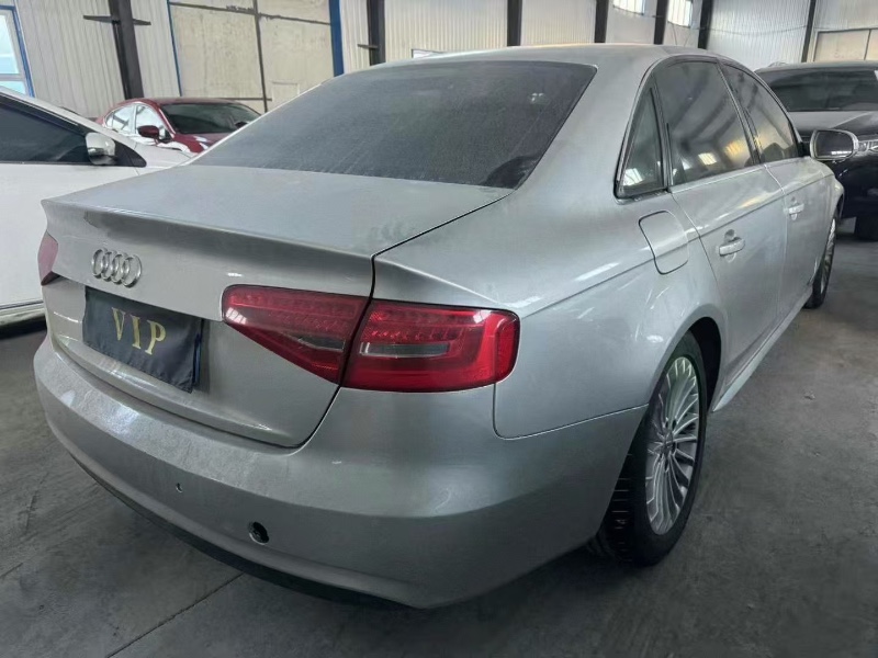 伊犁15年奧迪A4L4