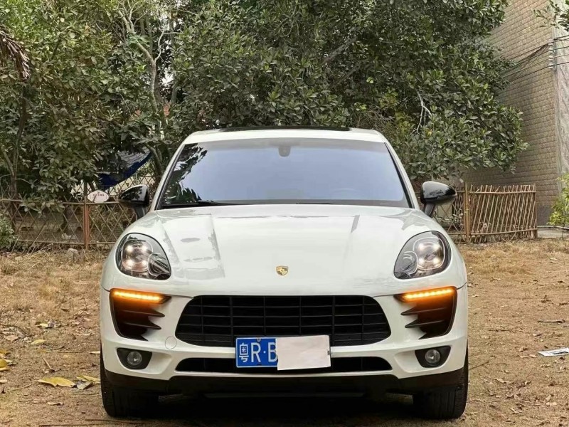 广州15年保时捷Macan1