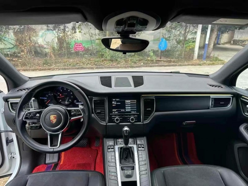 广州15年保时捷Macan4