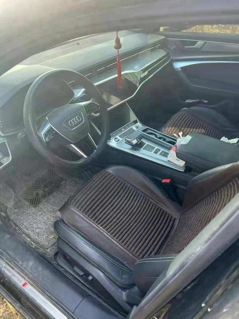 济宁21年奥迪A6L2