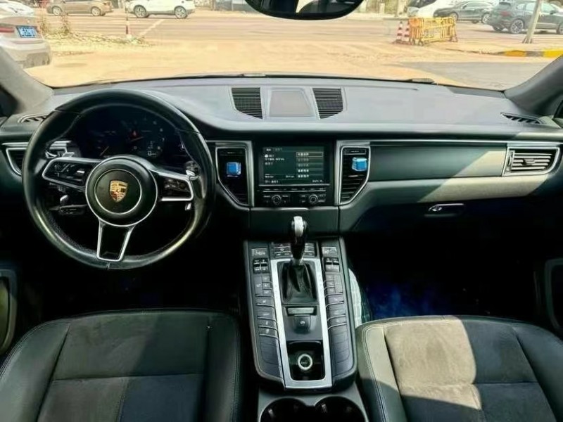 东莞15年保时捷Macan5
