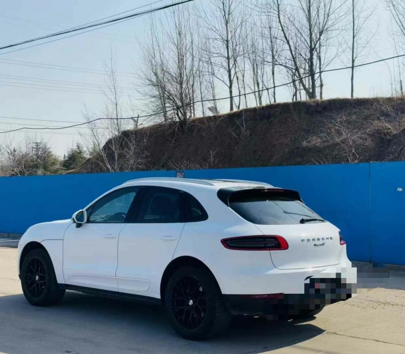 青岛18年保时捷Macan8