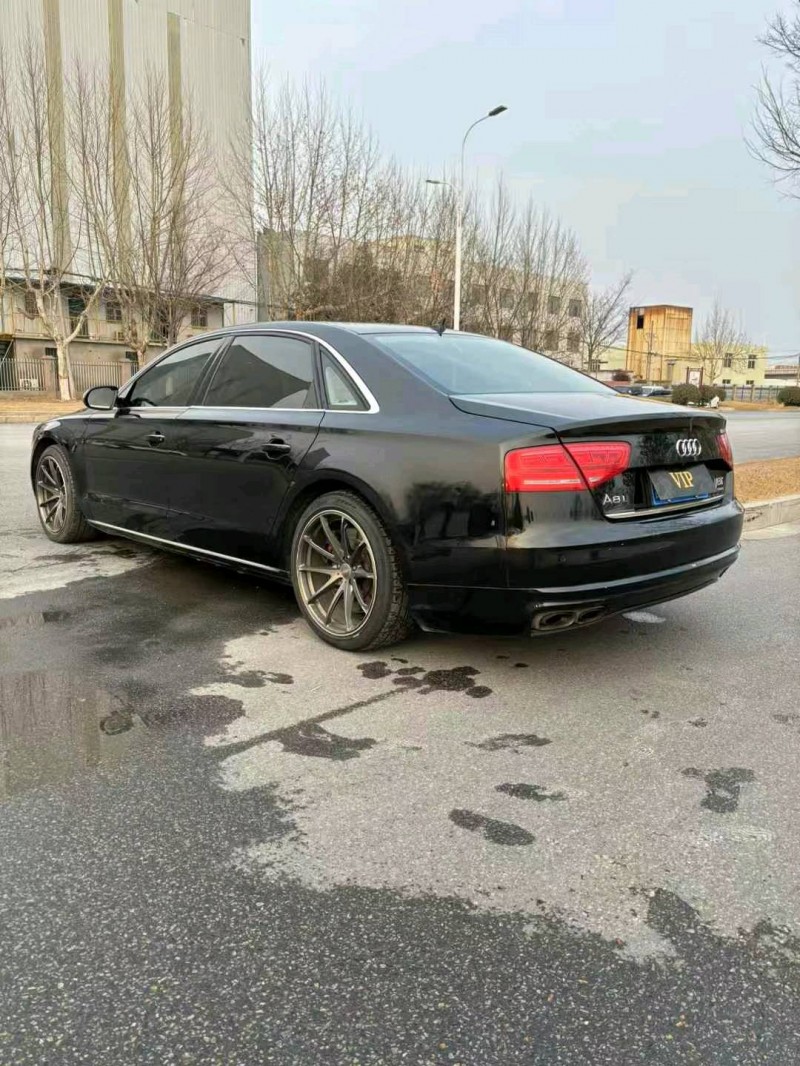 徐州13年奥迪A8L8
