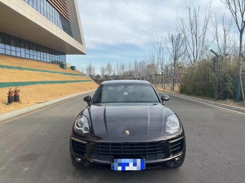 聊城16年保時捷Macan1