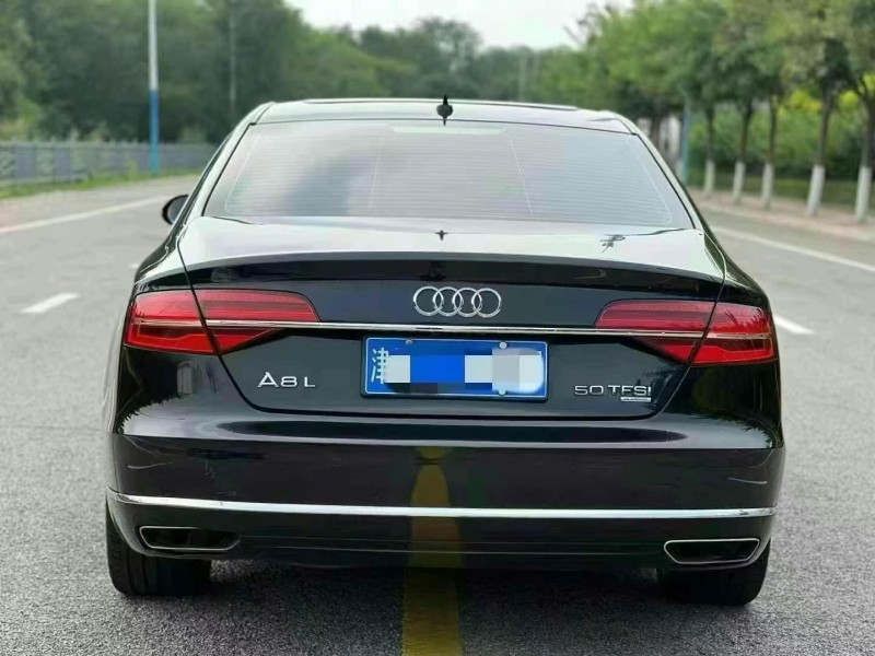 天津15年奧迪A8L5