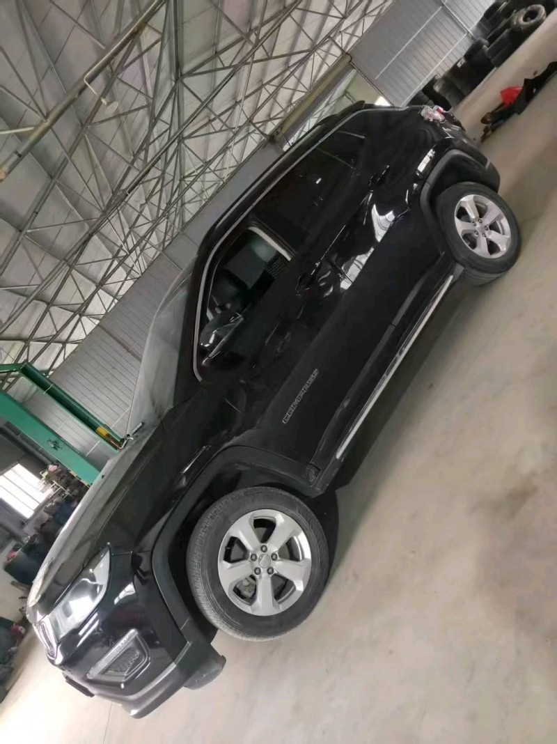 襄陽19年Jeep指南者4