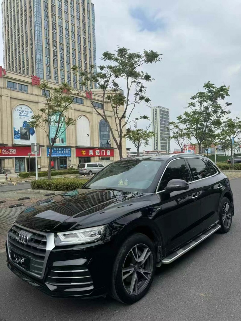 襄陽18年奧迪Q52