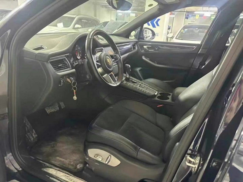 成都19年保時捷Macan4
