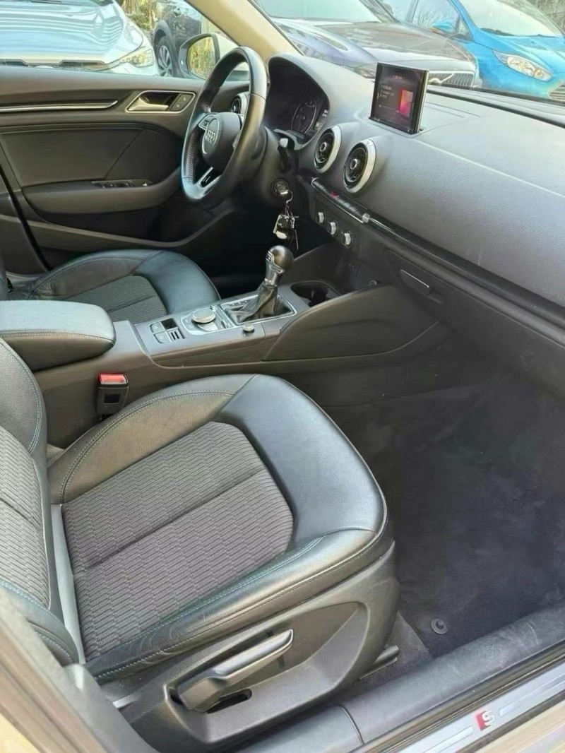 济宁19年奥迪A35