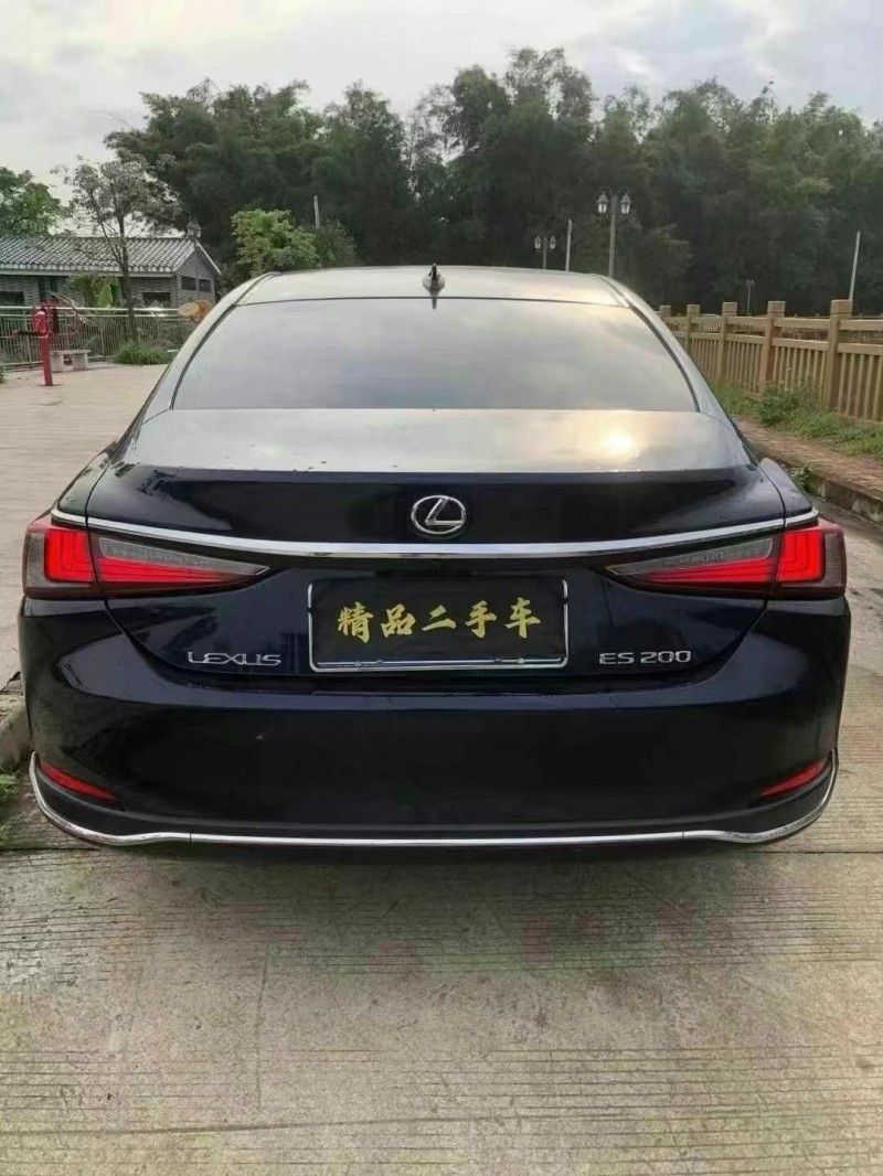 广州23年雷克萨斯ES8