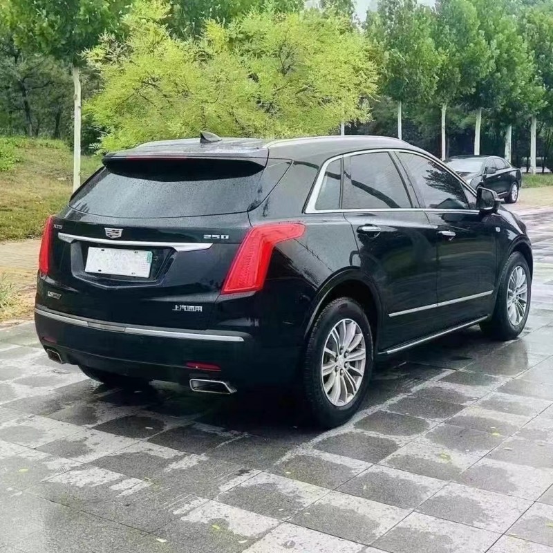 濟寧17年凱迪拉克XT59