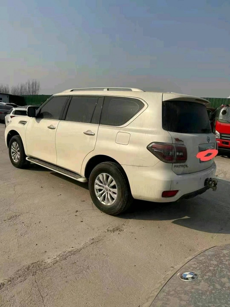 济宁18年日产途乐6