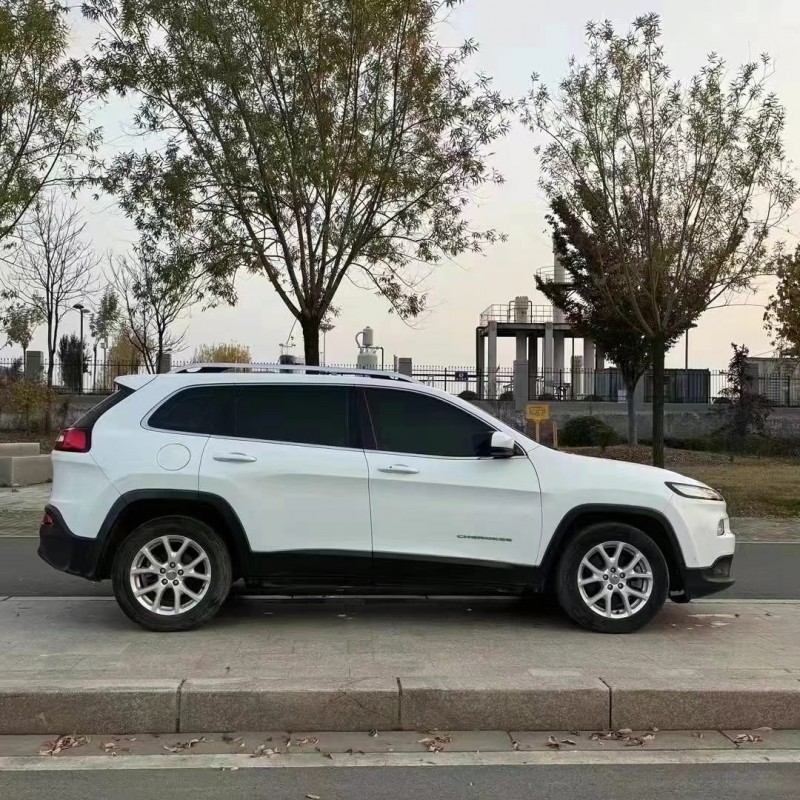 棗莊16年Jeep自由光7