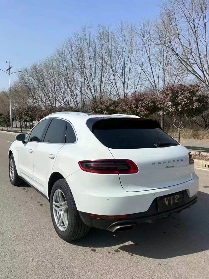 枣庄15年保时捷Macan8
