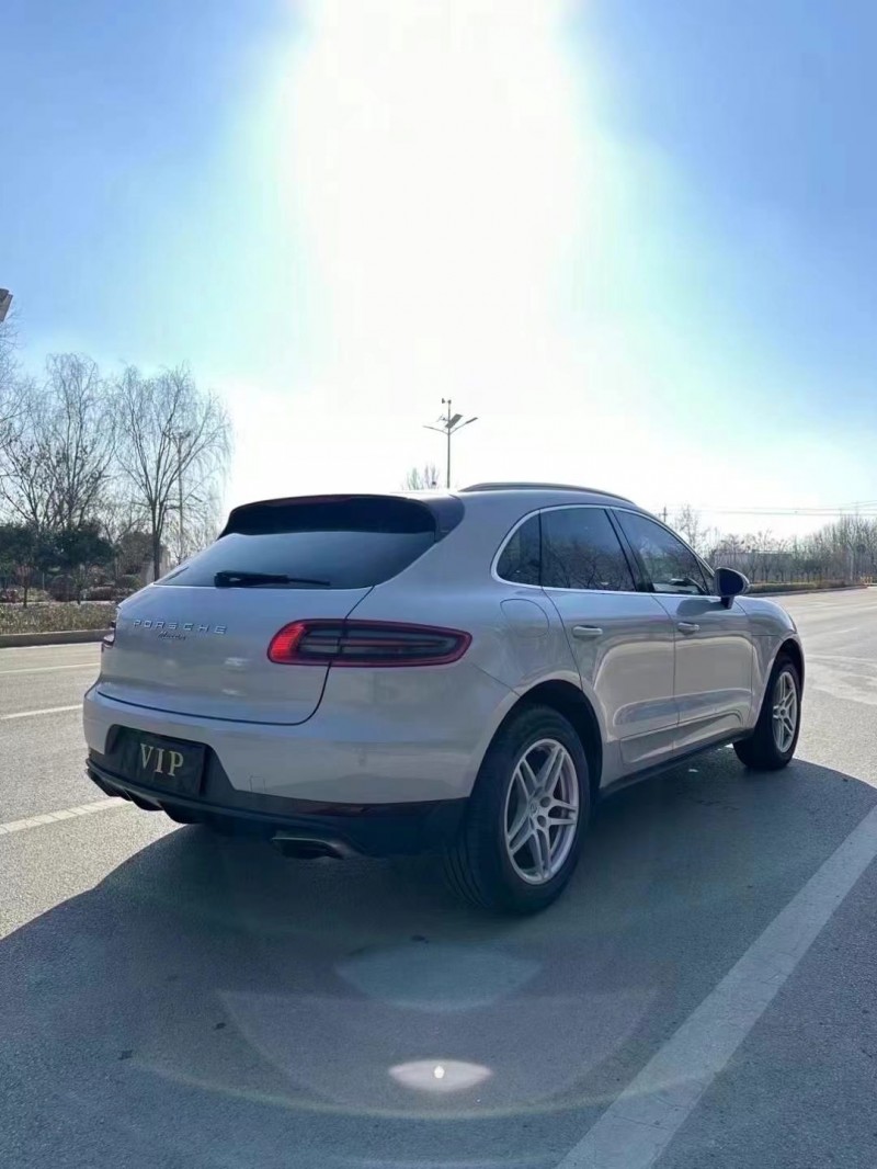 枣庄17年保时捷Macan9