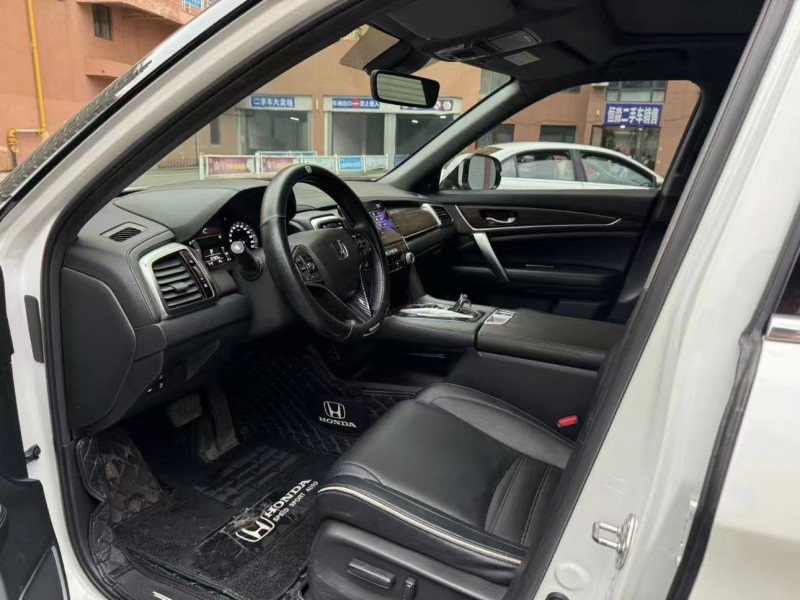 济宁18年本田URV6