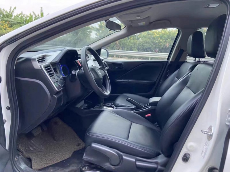 广州17年本田锋范7