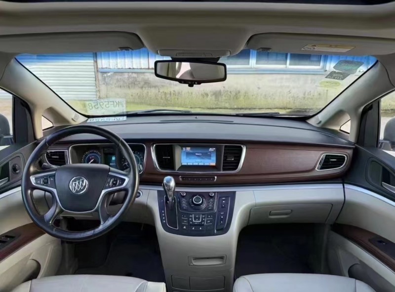 济宁15年别克GL84