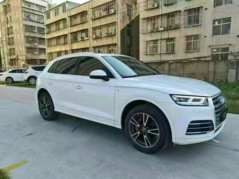襄陽19年奧迪Q52