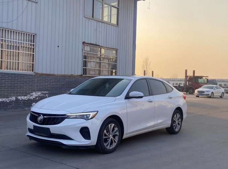 济宁22年别克威朗2