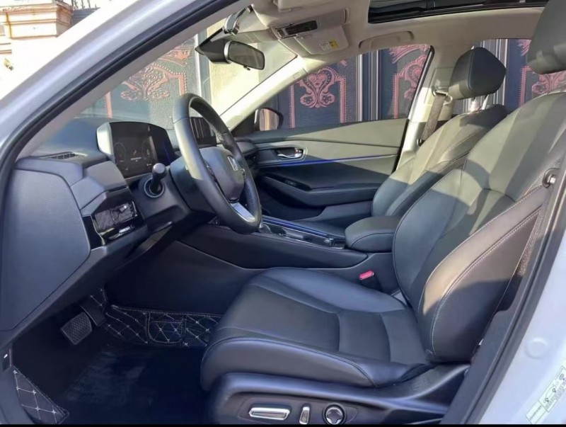 济宁23年本田雅阁4