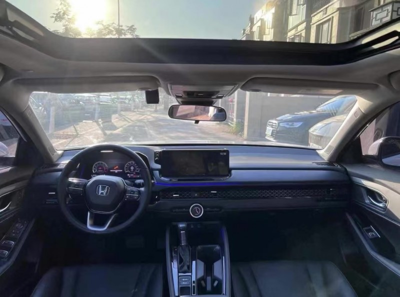 济宁23年本田雅阁5