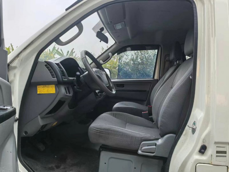 广州21年金龙凯锐7