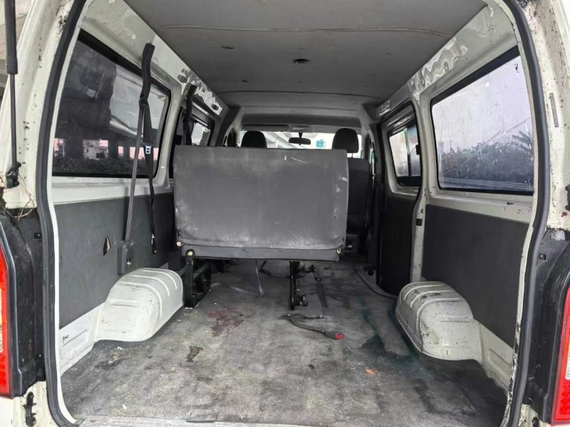 广州21年金龙凯锐9