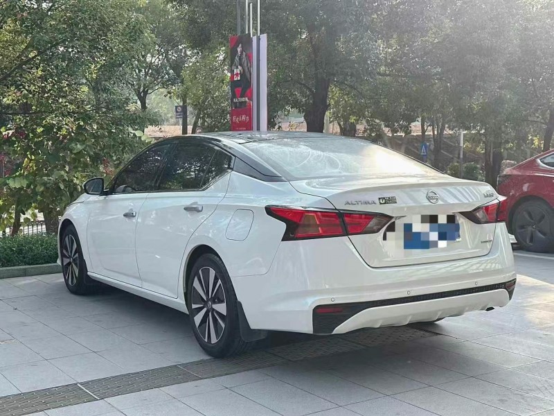 广州22年日产天籁4