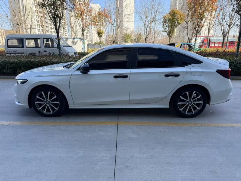 济宁23年本田型格8