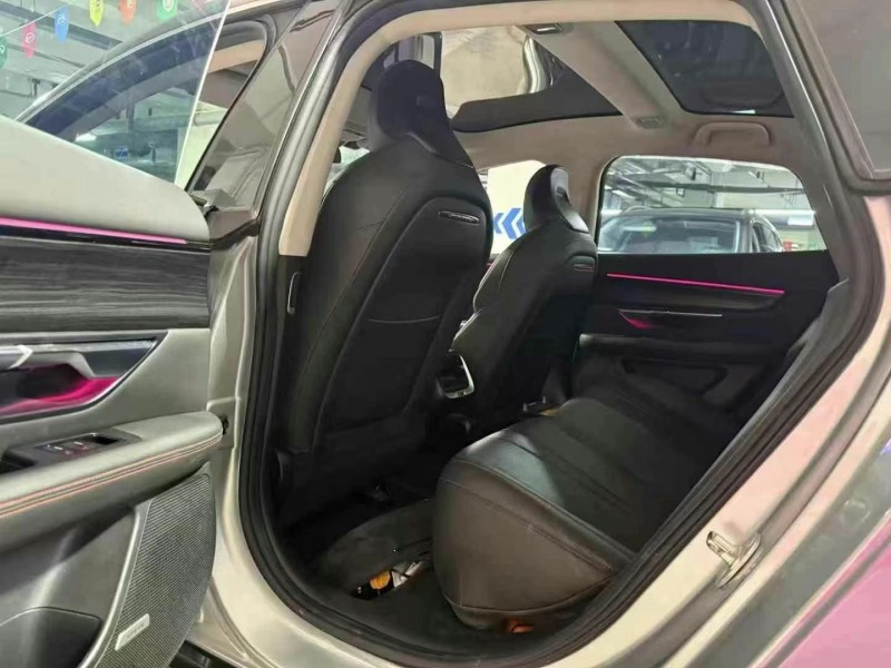 成都21年小鵬汽車p73