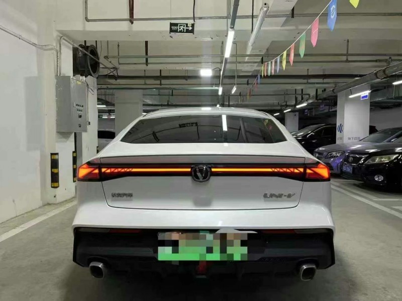 成都24年長安汽車UNI5