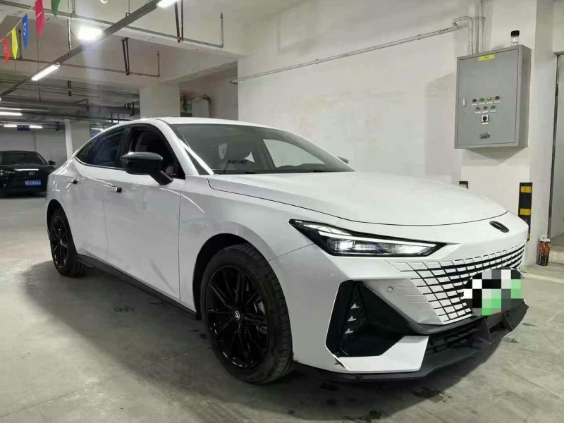 成都24年長安汽車UNI9