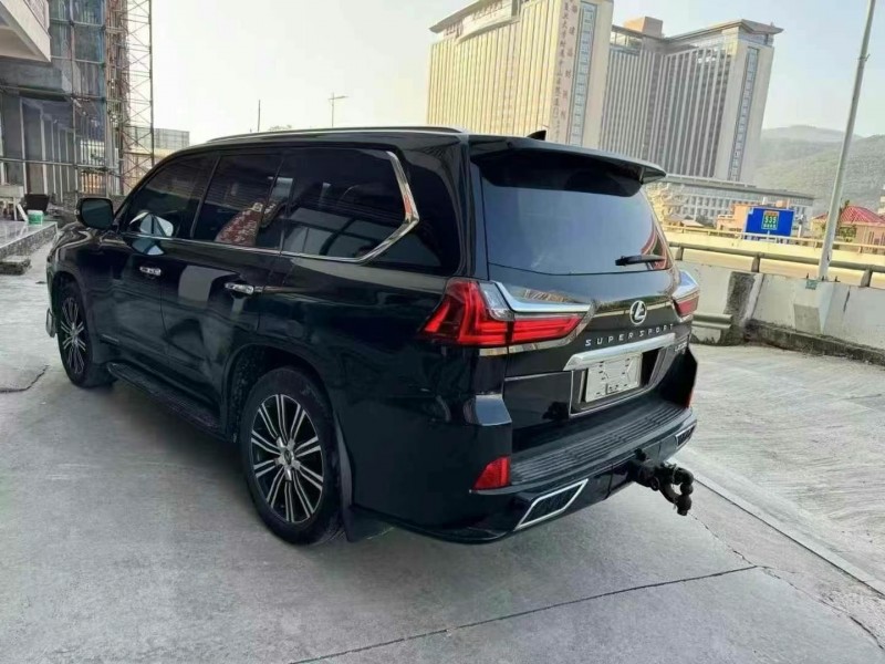 广州20年雷克萨斯LX4