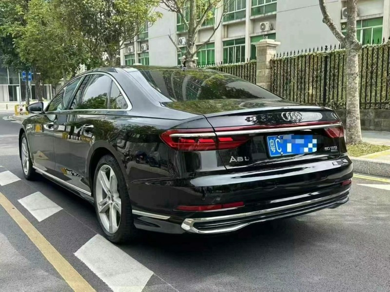 深圳23年奧迪A8L7