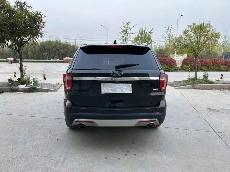 徐州17年福特探险者9