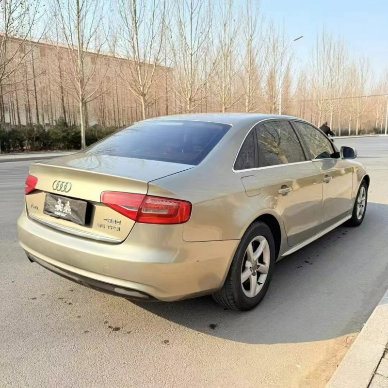 青岛13年奥迪A4L8