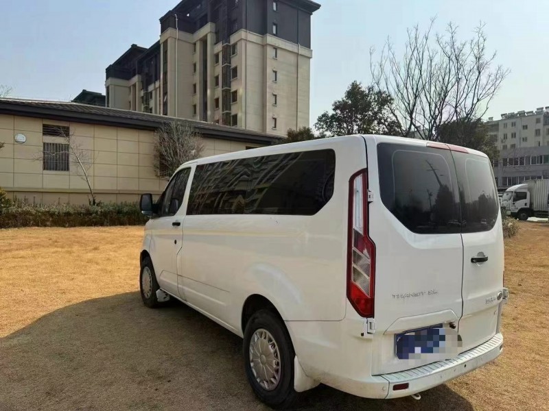 青岛18年福特全顺5