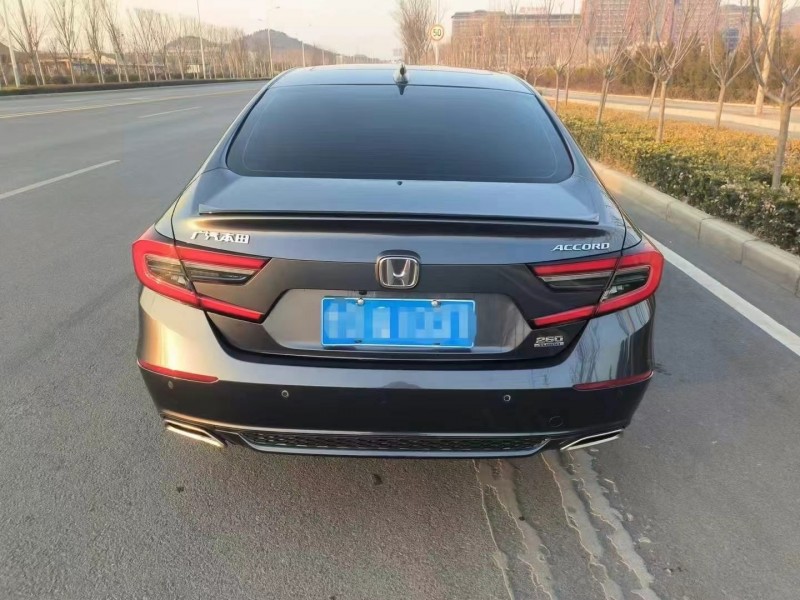 济宁22年本田雅阁6