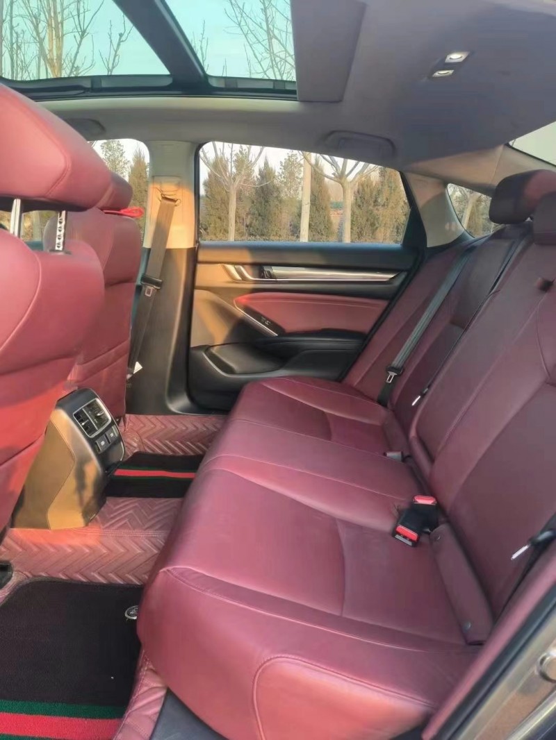 济宁22年本田雅阁9