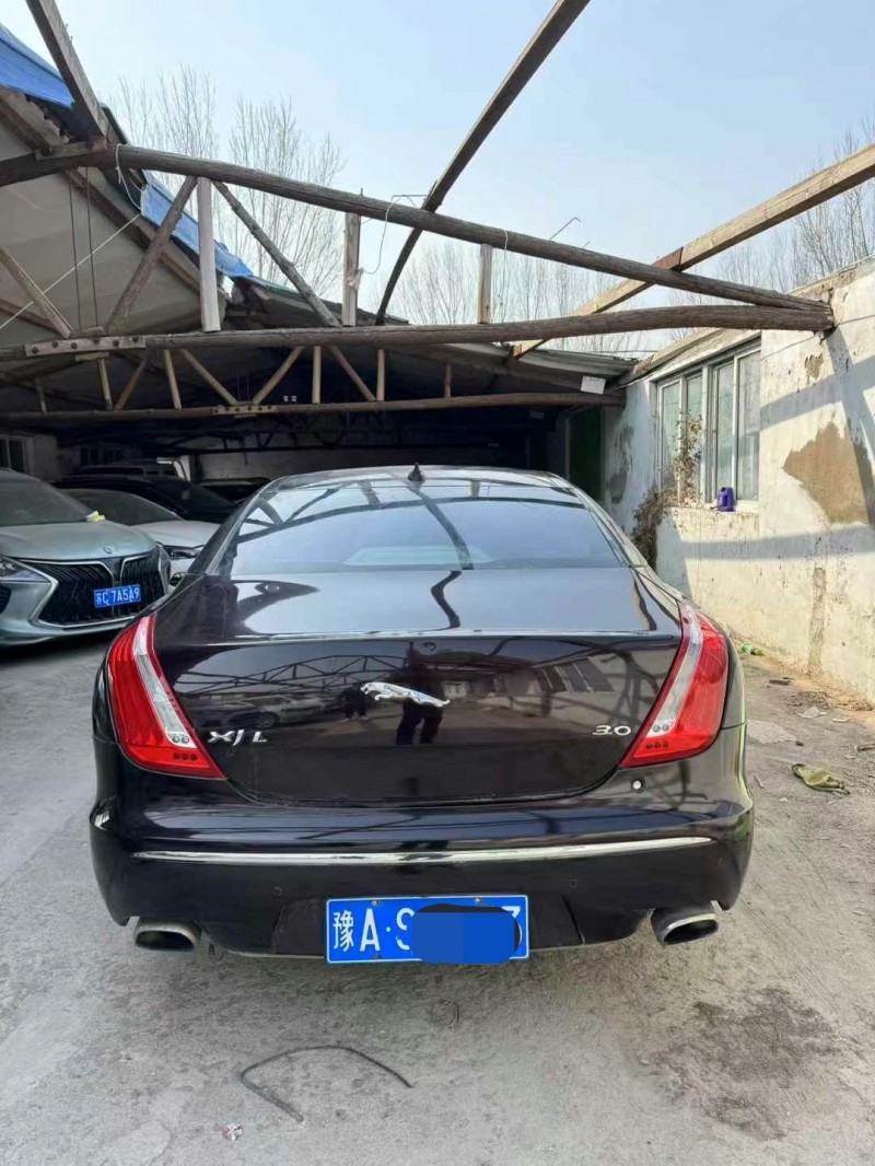 鶴壁15年捷豹XJL5