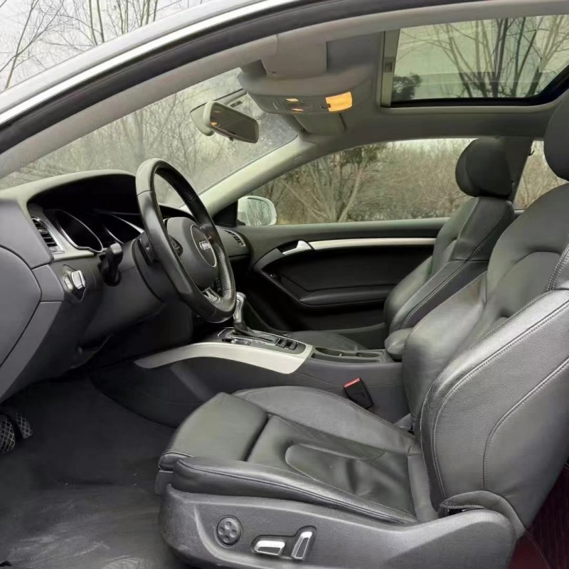 济宁17年奥迪A57