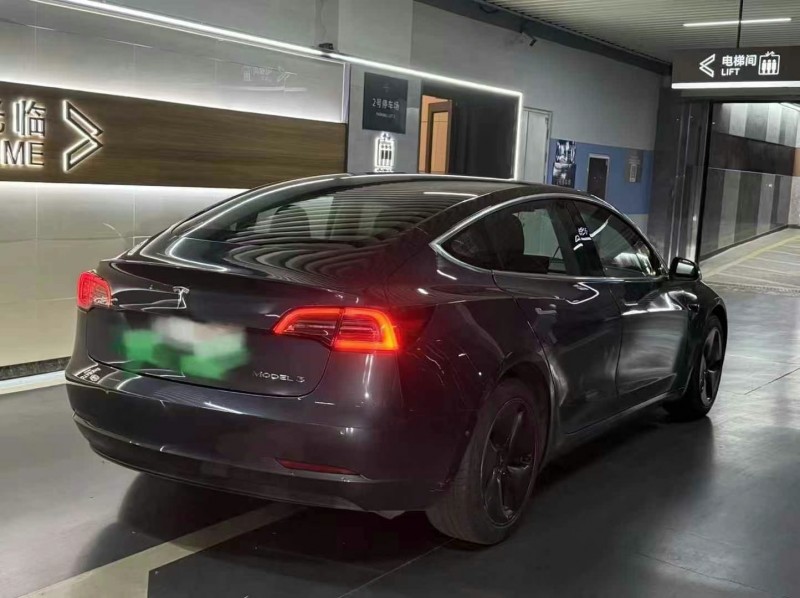 濟寧20年特斯拉MODEL 35